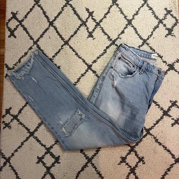 High Rise Mom Jeans - Picture 4 of 9